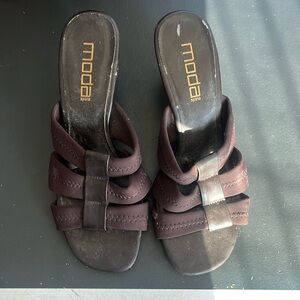 Soft straps sandal heels 8.5